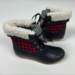 Maurices Jenna Duck Snow Boots Buffalo Plaid Red Black Size 10